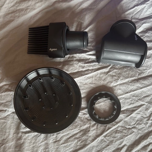 Dyson Blue Hair Dryer Set - Picture 2 of 3